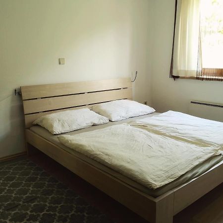 Appartamento Haus Im Gruenen Villach Esterno foto