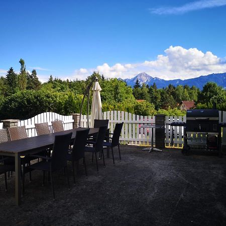 Appartamento Haus Im Gruenen Villach Esterno foto