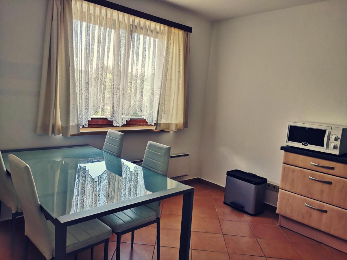 Appartamento Haus Im Gruenen Villach Esterno foto